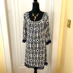 Lineas Navy Diamond Geometric Dress with Lace Embroidered Sleeves and Hem size M